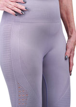 Load image into Gallery viewer, Emily: Experience Ultimate Freedom with Beautiful Emily Seamless Leggings!