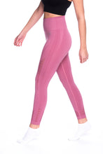 Load image into Gallery viewer, Emily: Experience Ultimate Freedom with Beautiful Emily Seamless Leggings!