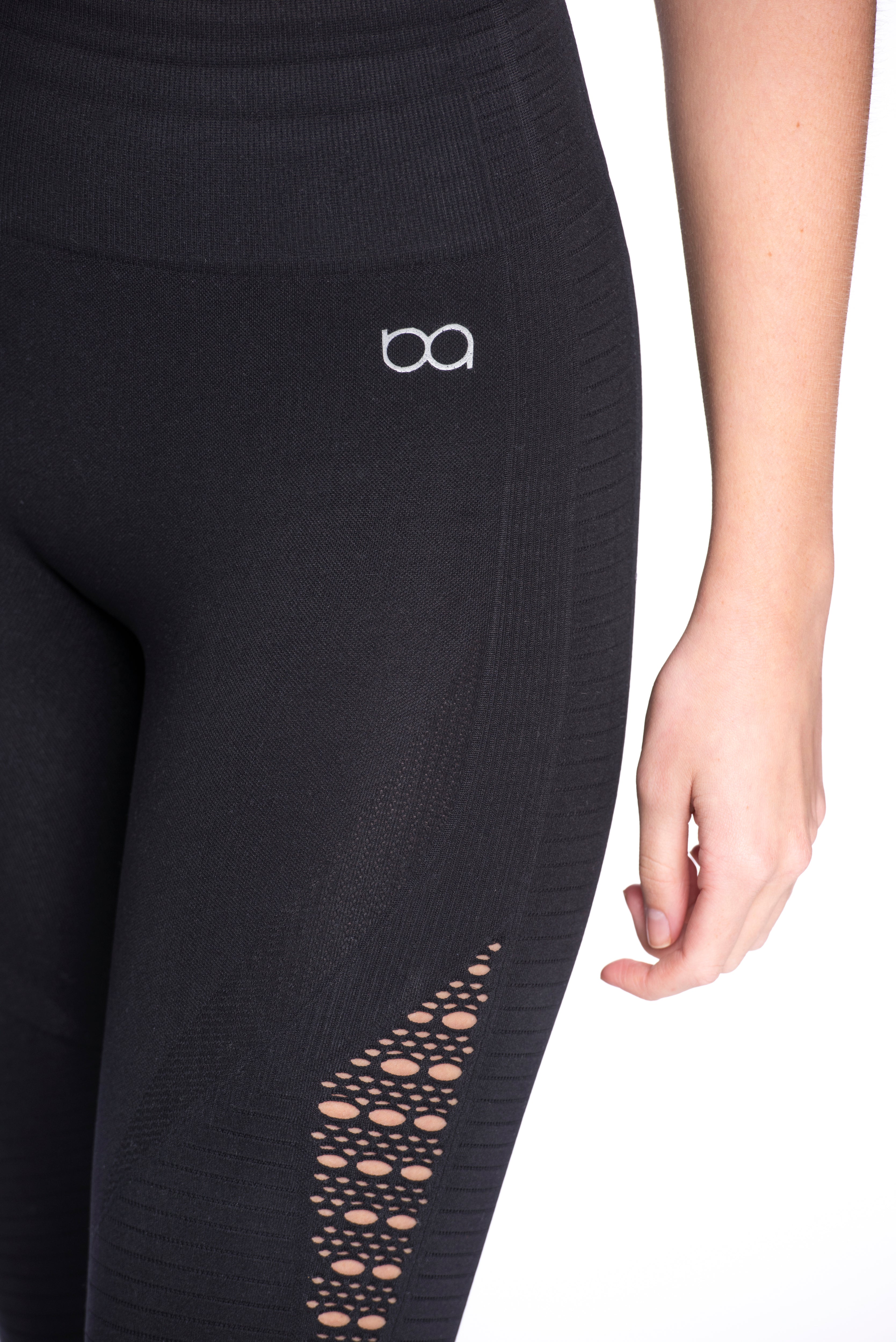 Emily: Experience Ultimate Freedom with Beautiful Emily Seamless Leggings!