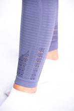 Load image into Gallery viewer, Emily High Waisted Seamless Textured Leggings
